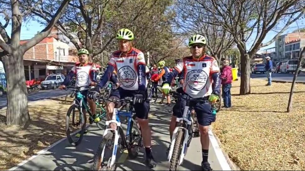 Torres inaugura 5 km de ciclovía en Tarija