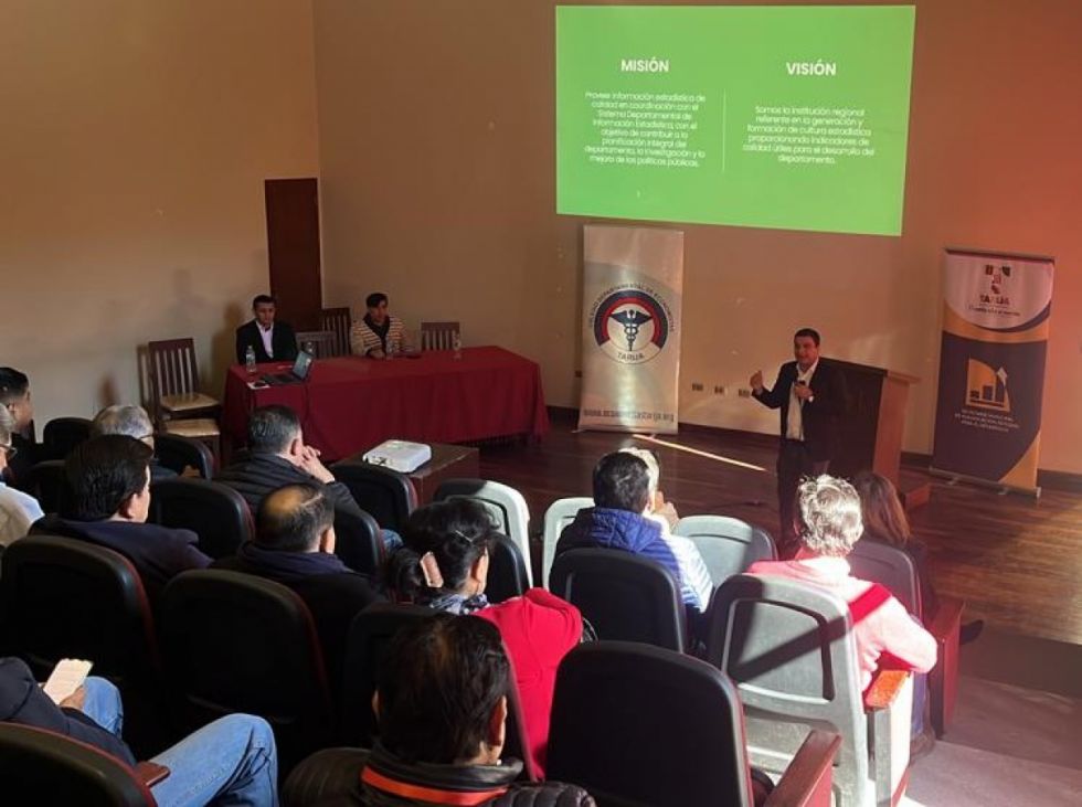 Analizan el marco legal para establecer el Centro Estadístico