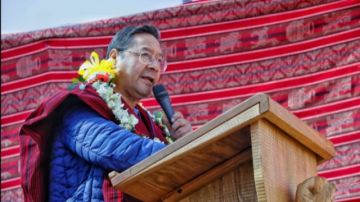 Arce pide a sus afines presionar a "malos asambleístas" para aprobar créditos