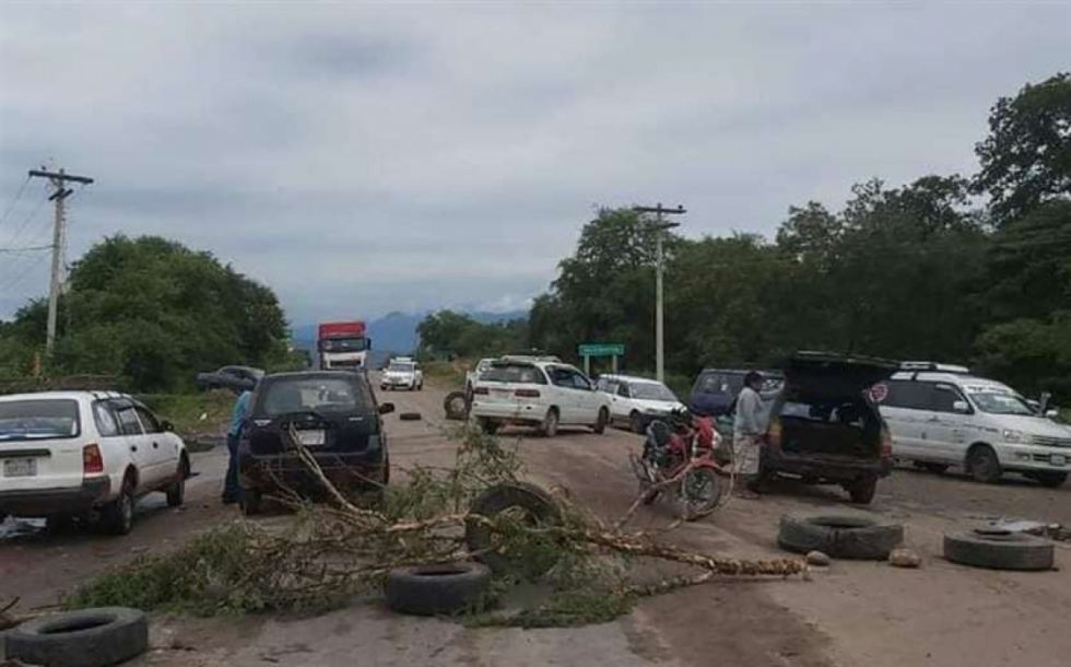 El Transporte bloquea las calles y avenidas de Yacuiba