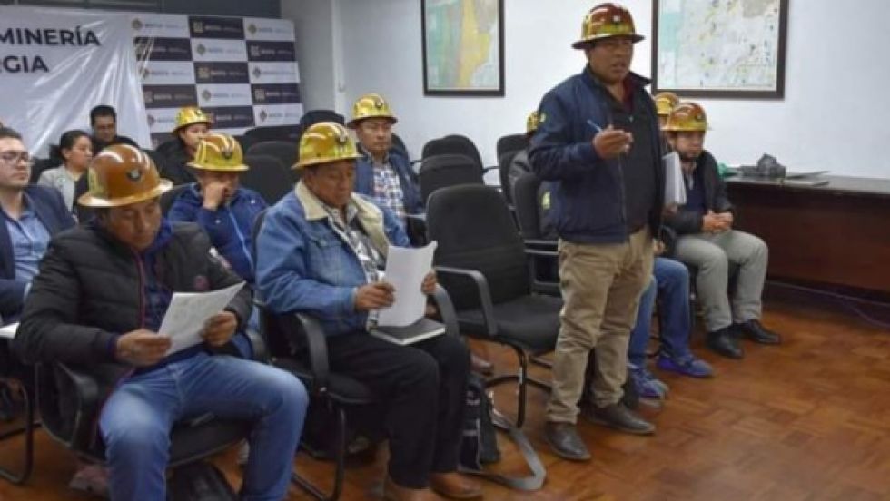 Auríferos exigen aprobar tributo único de 4,8%