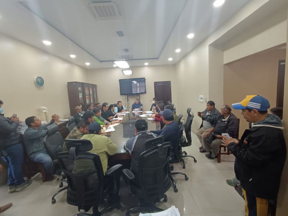 Tras reunión con el Alcalde, Transporte levanta bloqueo en Yacuiba 