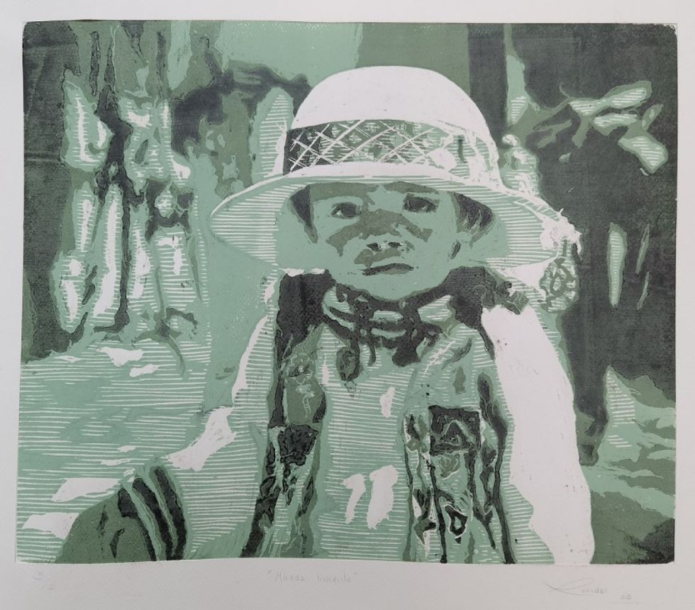Mirada inocente, de Carol Reinaga. Xilografía.