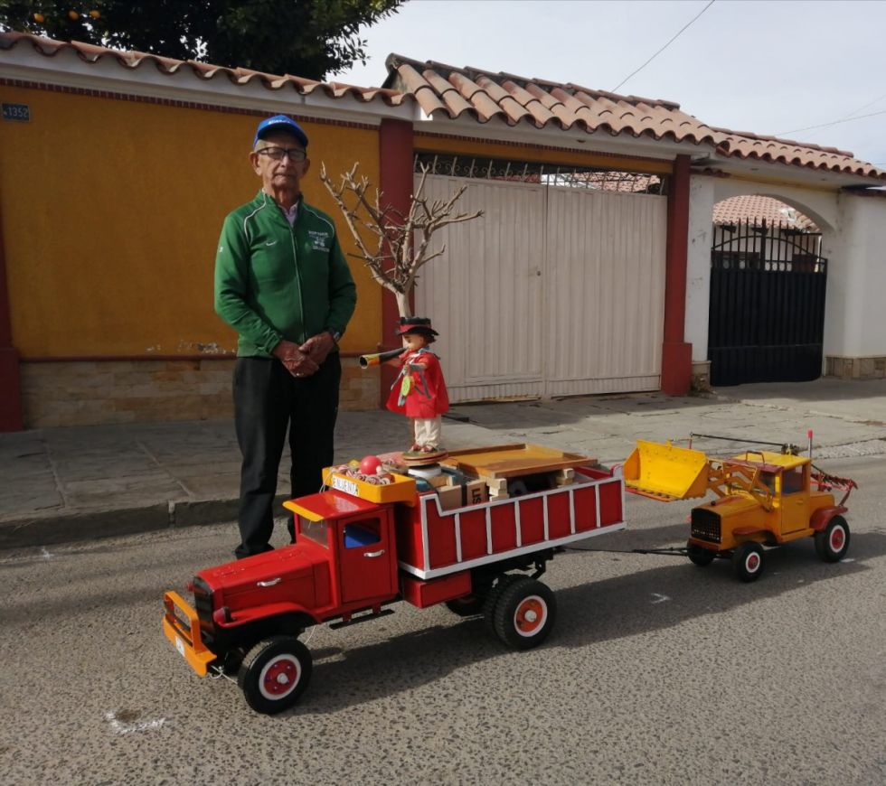 El “Gepetto” chapaco, personaje infaltable para la fiesta de Santa Anita