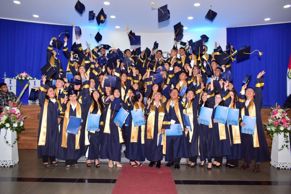 Acto de Graduación del Instituto Técnico Domingo Savio de Tarija