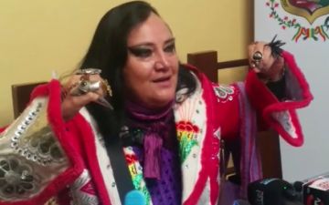 María Galindo manda a ‘jubilarse’ a Evo y Mesa