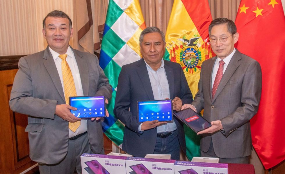 Bolivia recibe donación de China equivale a 462 mil dólares