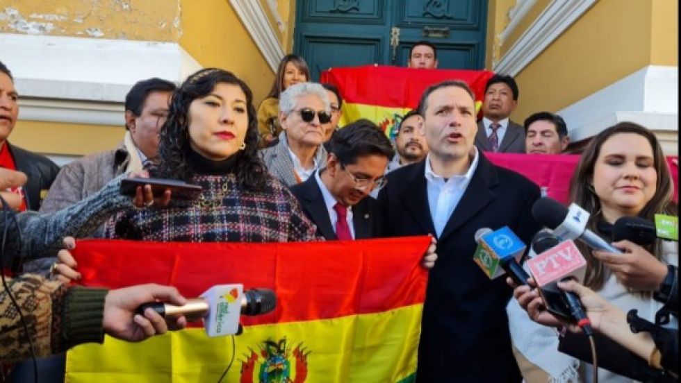 Surgen seis frentes preelectorales