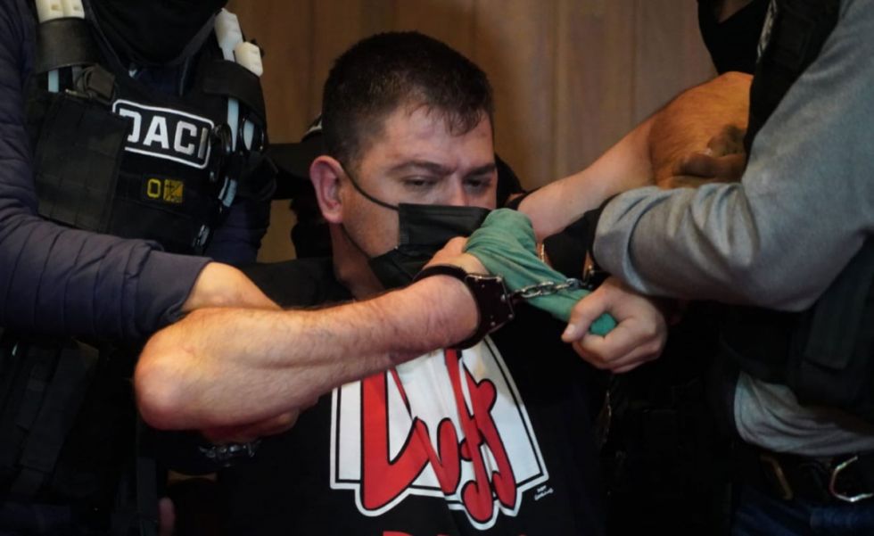 Dan de baja definitiva al capitán Alberti, policía con antecedentes que incluyen desde narcotráfico hasta autos robados