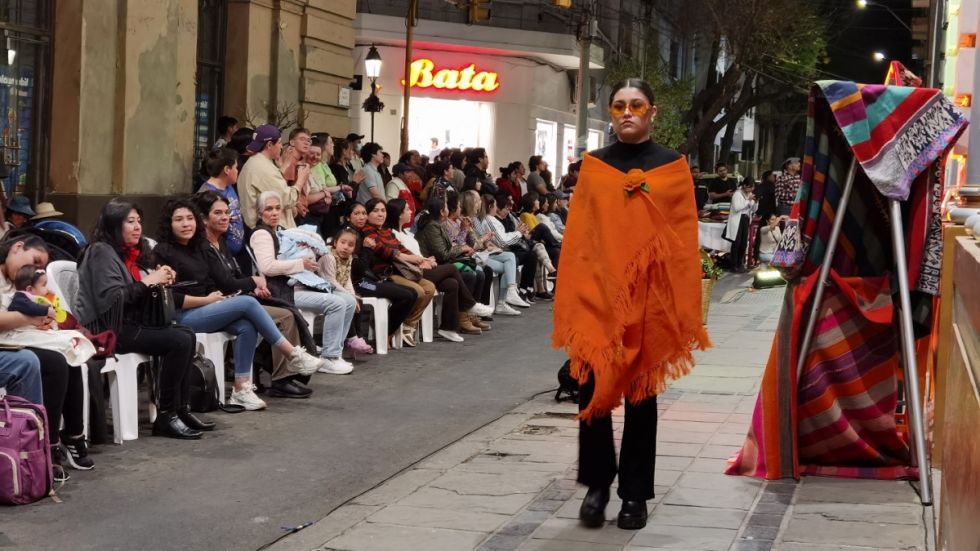Instantáneas de la pasarela. Foto: Miranda Lumière