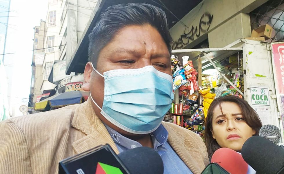 Nina evalúa dejar su cargo en la ABC