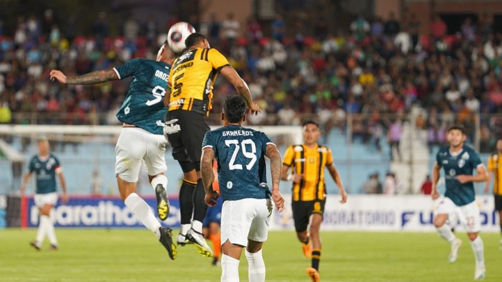 Final: Tomayapo y The Strongest igualaron en el IV Centenario 