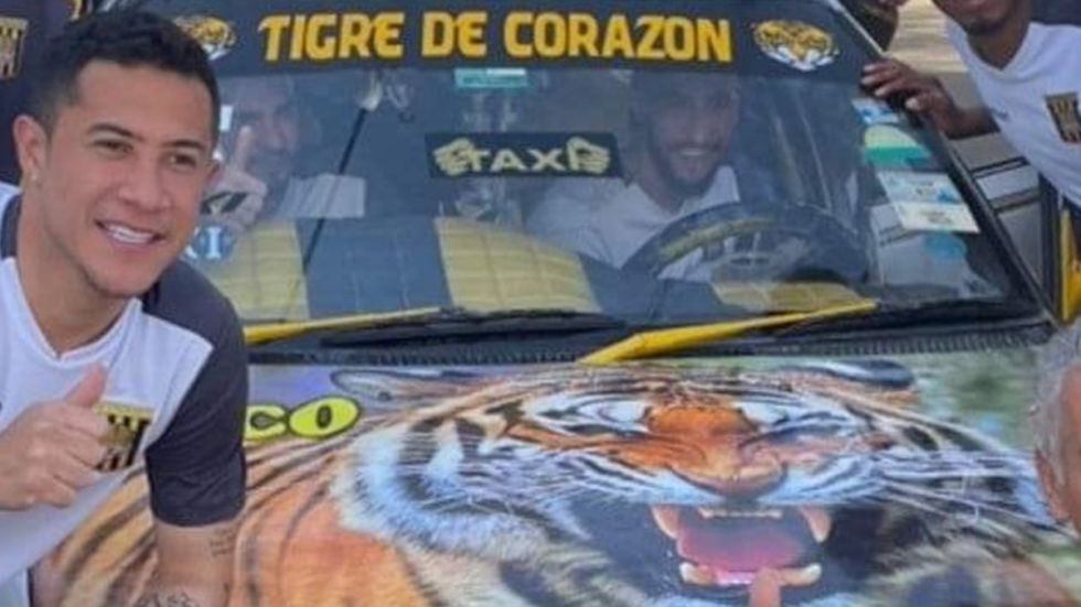 ¿Ursino manejando taxi?: La peculiar situación del plantel atigrado en Tarija