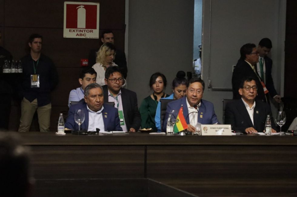 Presidente advierte que la Amazonía, los bosques, ríos y selvas enfrentan una crisis estructural; apunta al capitalismo