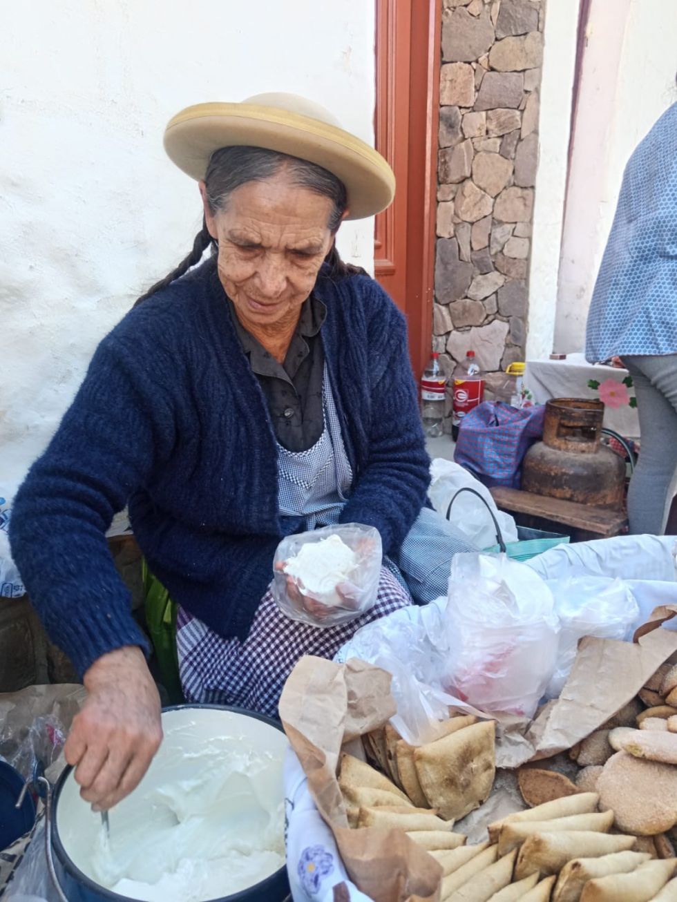 Venta de las tradicionales empanadas blanqueadas 