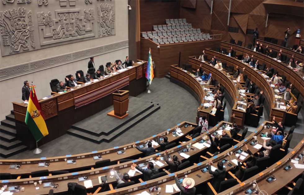 Pugna entre renovadores y radicales sigue trabando elecciones judiciales