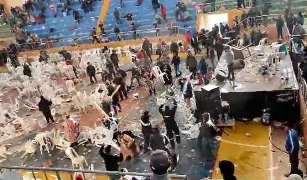 En medio de peleas, interculturales ratifican a Esteban Alavi como ejecutivo nacional