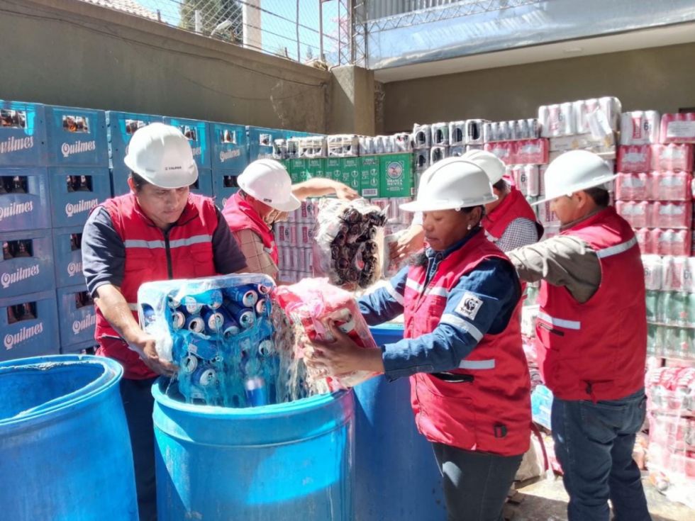 Destruyen 40 toneladas de bebidas alcohólicas en Tarija