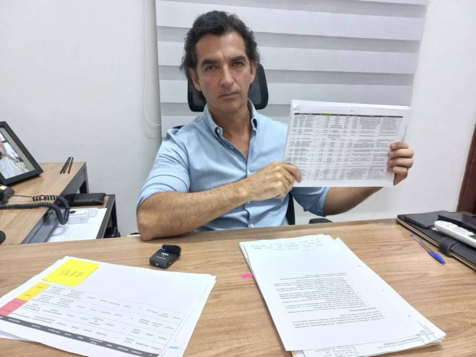 Concejal cuestiona posible presencia de "ítems fantasmas" en la Alcaldía de Santa Cruz