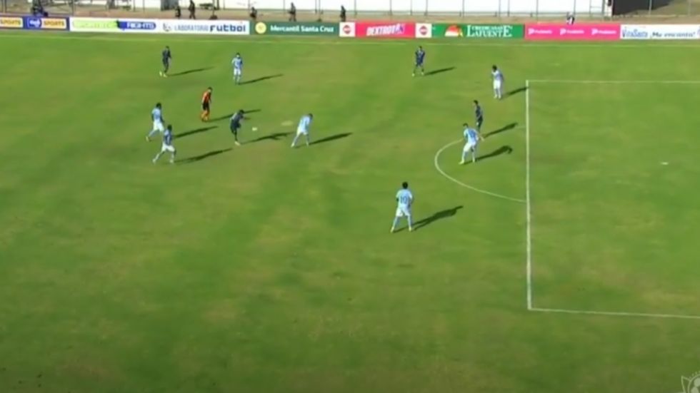 ¡Desde otro planeta Chavo!: Con increíble gol de Orellana, Tomayapo superó a Aurora (VIDEO)