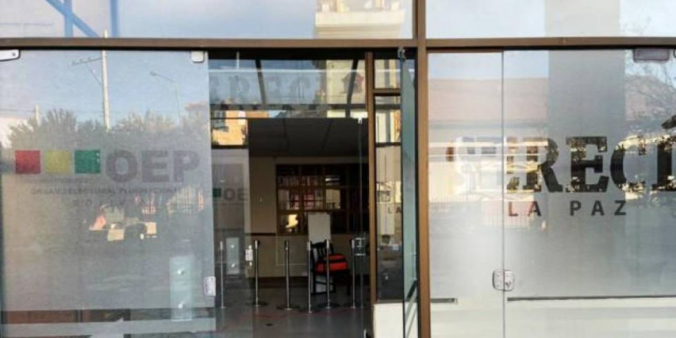 Destituyen a 20 funcionarios del Sereci tras destaparse presunto caso de corrupción