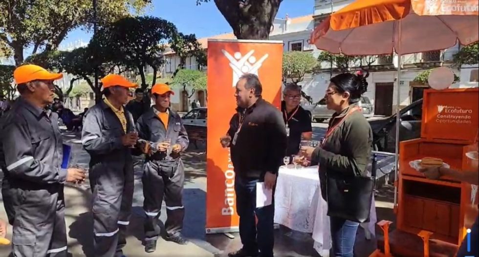 Lustrabotas de Sucre cuentan con mobiliario nuevo gracias a Ecofuturo