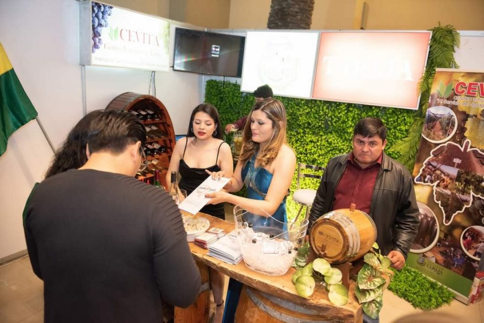 Gobernación de Tarija promocionó la Exposur 2023 en la VinoFest 