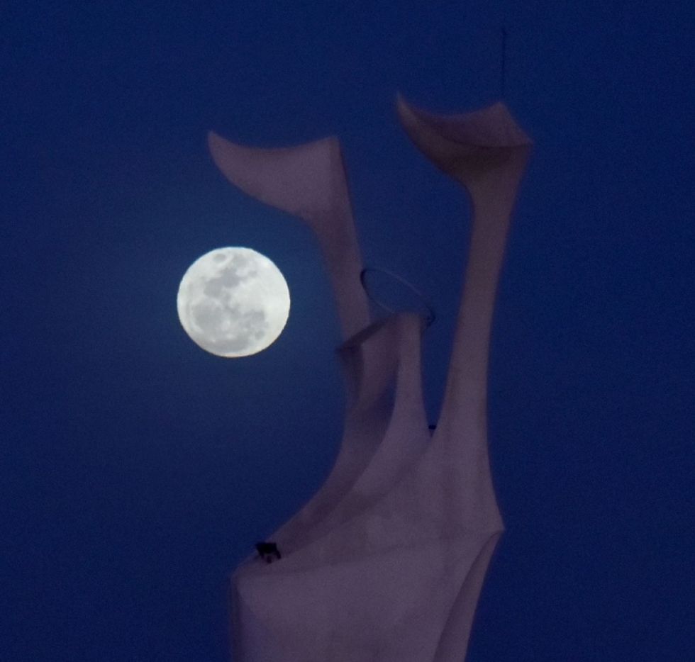Así se ve la "Superluna" desde la capital chapaca 
