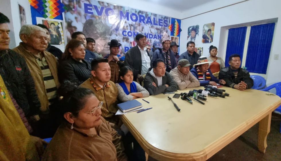 ‘Evistas’ conforman otro Pacto de Unidad