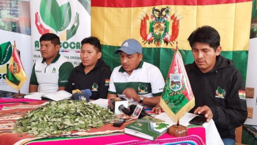 Adepcoca arremete contra Evo Morales