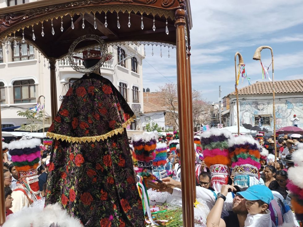Promesantes y devotos acompañaron la procesión de San Roque 