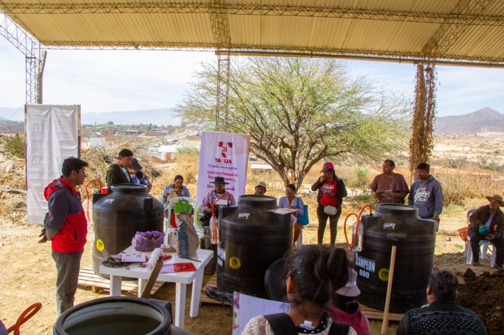 Tarija: Capacitan a comunidades  para elaborar biofertilizantes
