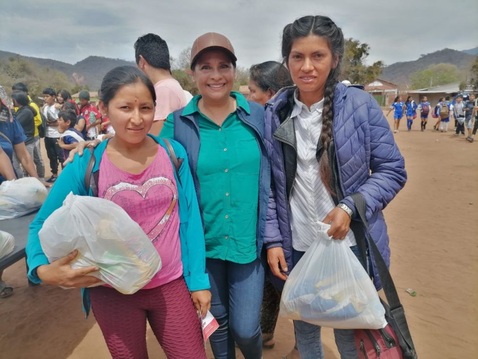 Primera Dama llevó atenciones médicas gratuitas y ayuda solidaria hasta San Josecito