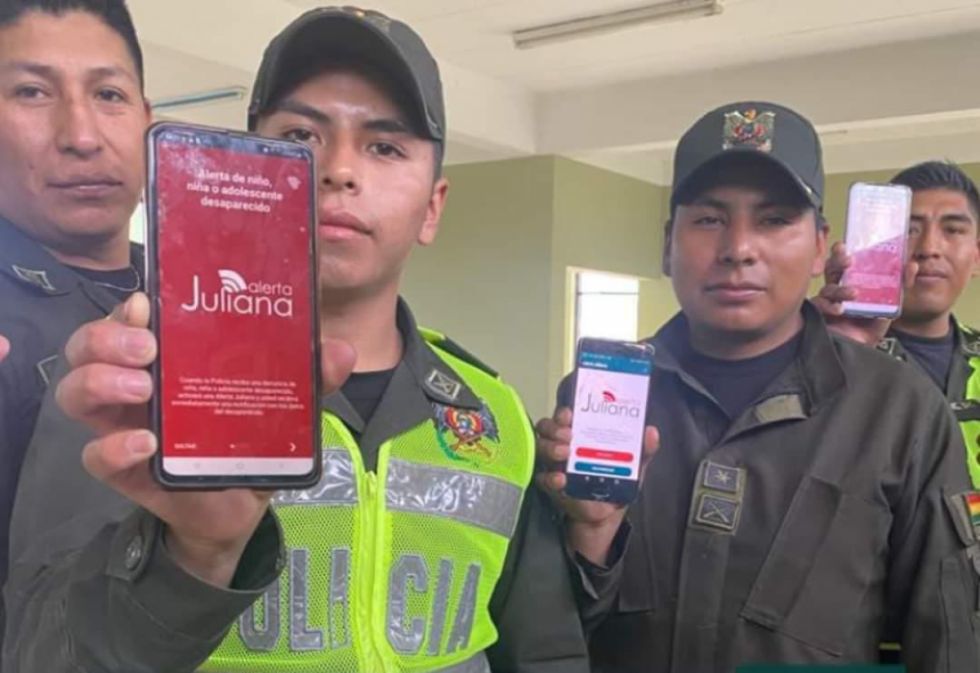 Policías se capacitan en el uso de la app “Alerta Juliana”