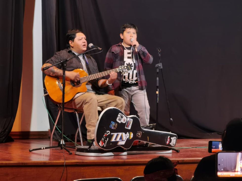 Pichicho Villanueva y su hijo