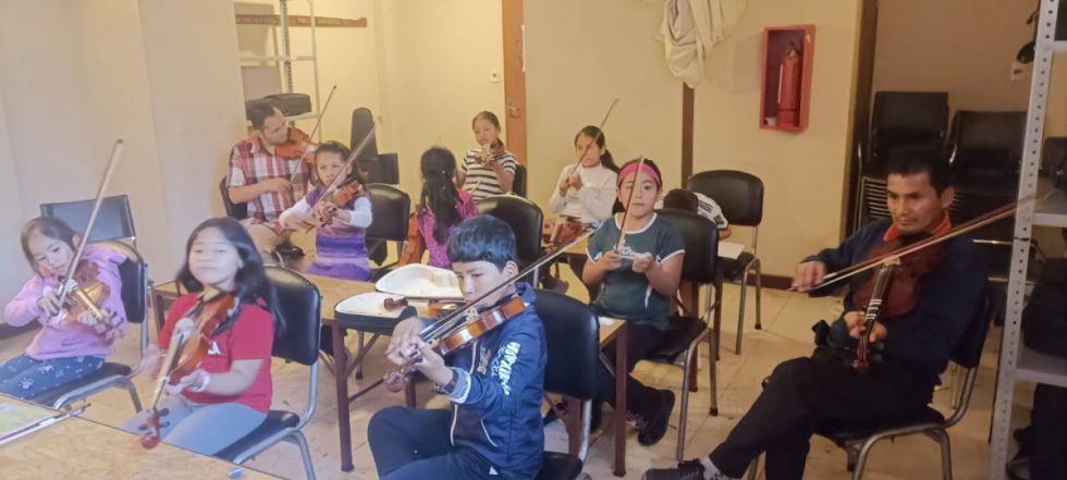 Más de 500 niños y jóvenes de Tarija descubren su pasión musical