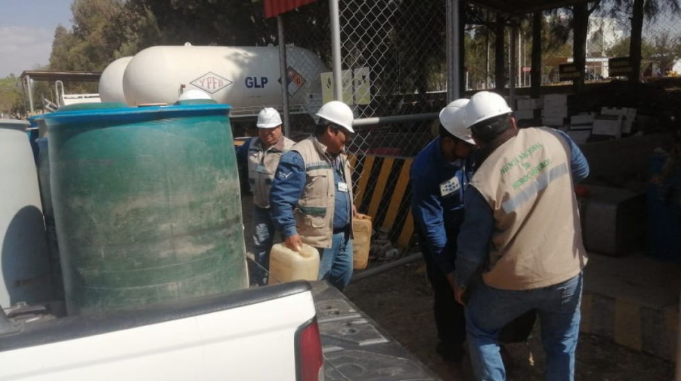ANH incauta 1.500 litros de carburantes de contrabando en Tarija
