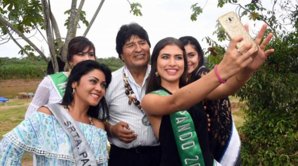Morales, ya candidato, advierte que "van a usar a una mujer para atacarnos"