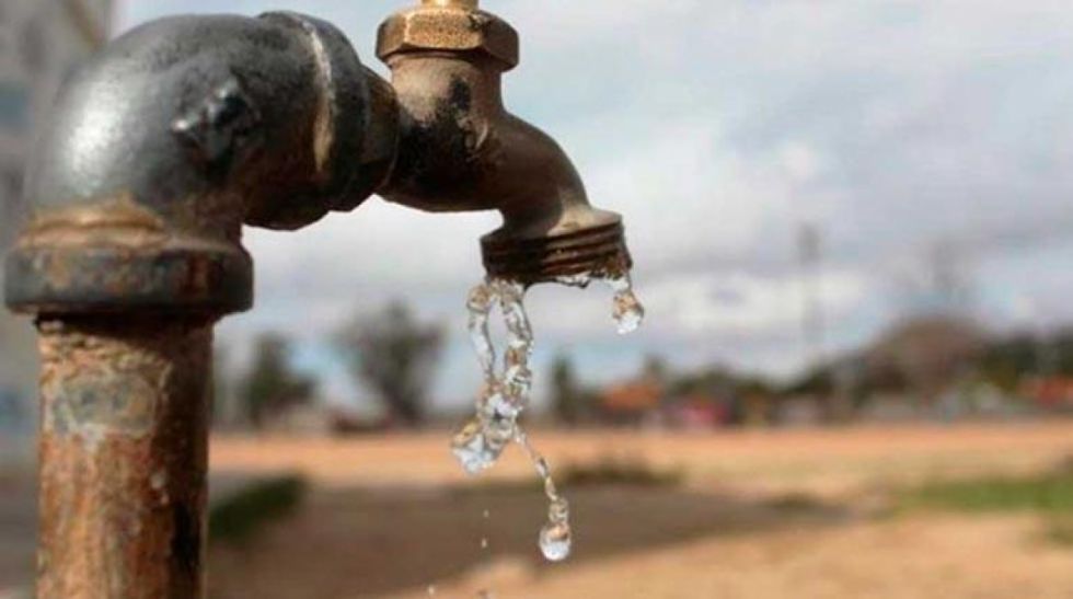 Alcaldía prevé plan para asegurar agua en colegios
