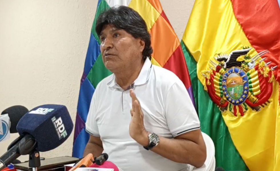 Evo dice que respetará las primarias, pero que igual será candidato del MAS