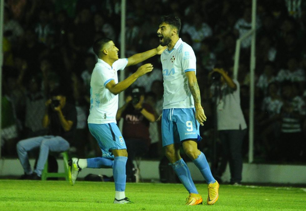Blooming vuelve a ganar por penales en la Copa Kalomai