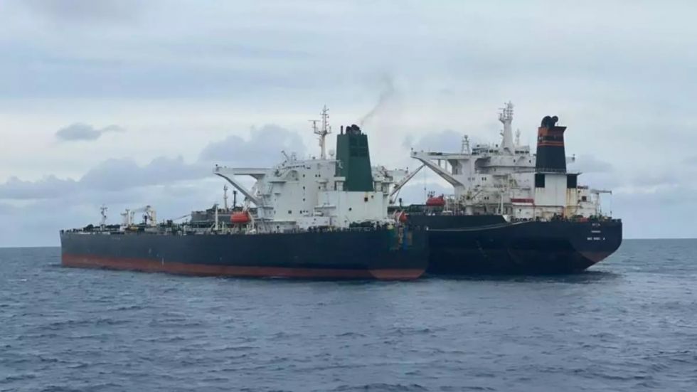 El comercio de petróleo desde países con sanciones se dispara y EEUU no quiere mirar