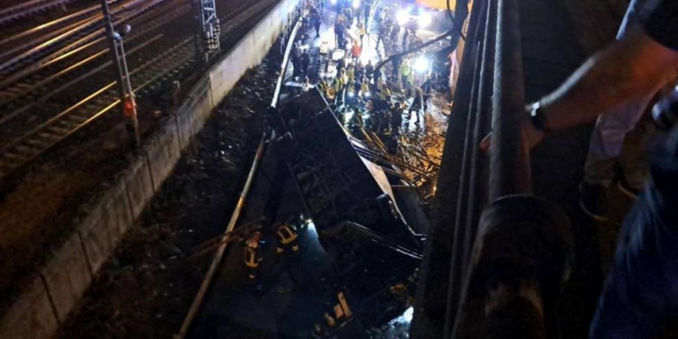 Un autobús cayó de un puente en Venecia y dejó al menos 20 muertos