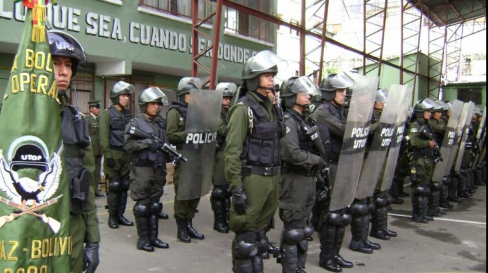 En la Policía dan de baja más de 461 uniformados
