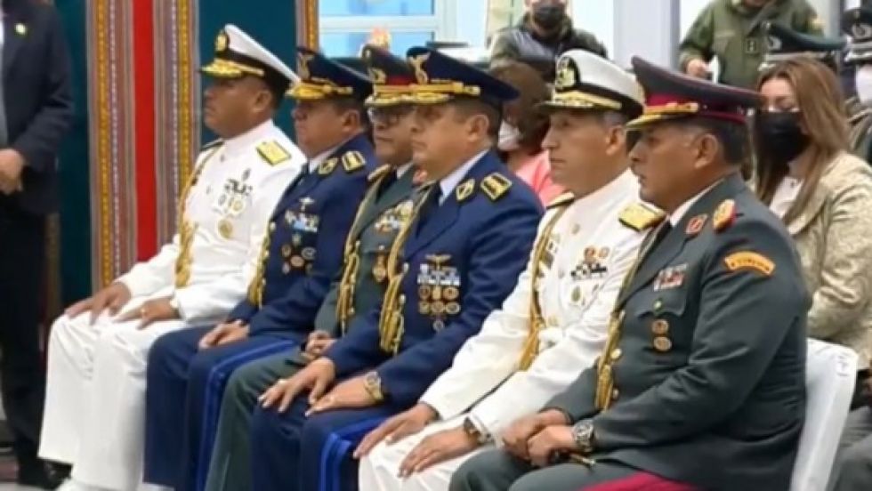 Arce ratifica altos cargos en las Fuerzas Armadas