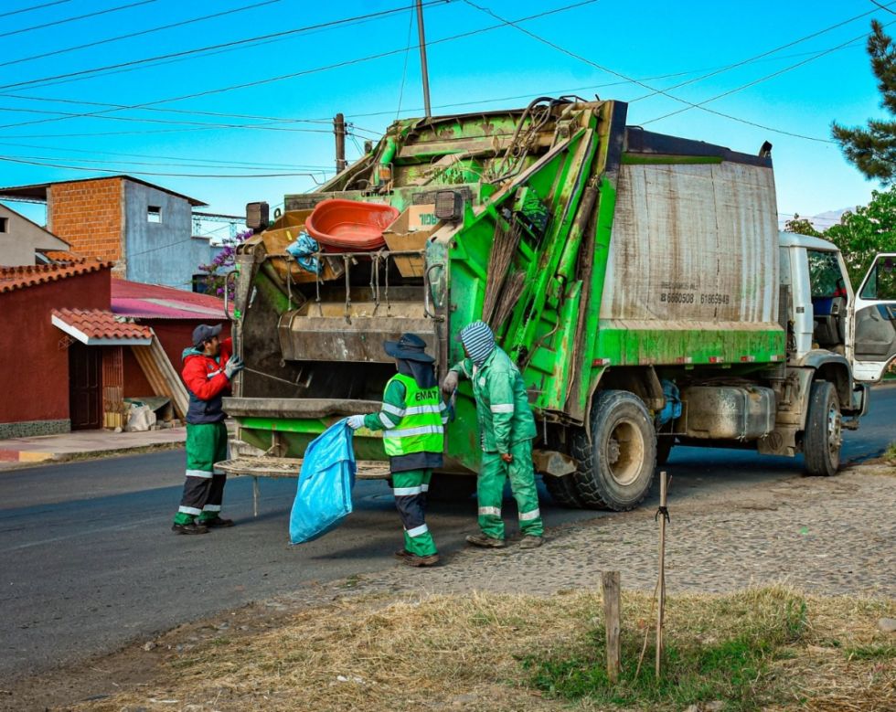 EMAT inicia trámites para renovar sus vehículos 