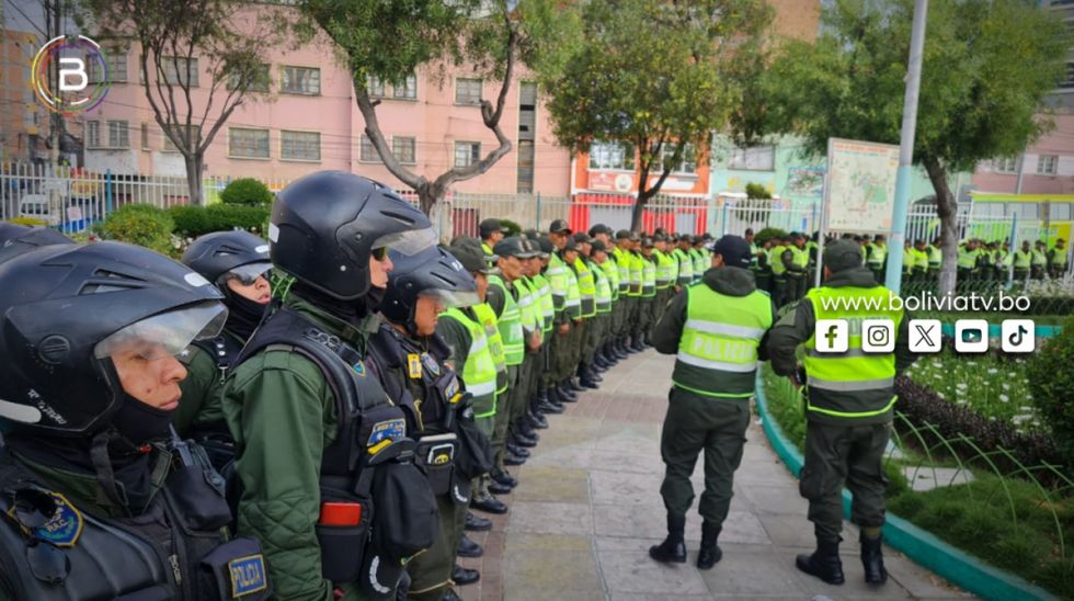 Policía moviliza a un centenar de efectivos en la zona del Cementerio por el Cabildo