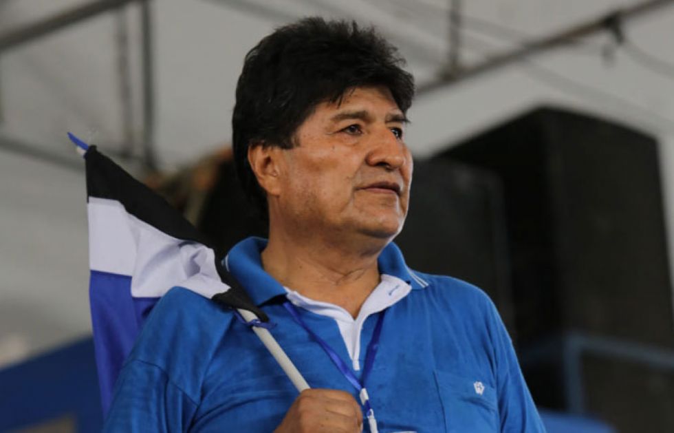 Evo denuncia persecución a militantes