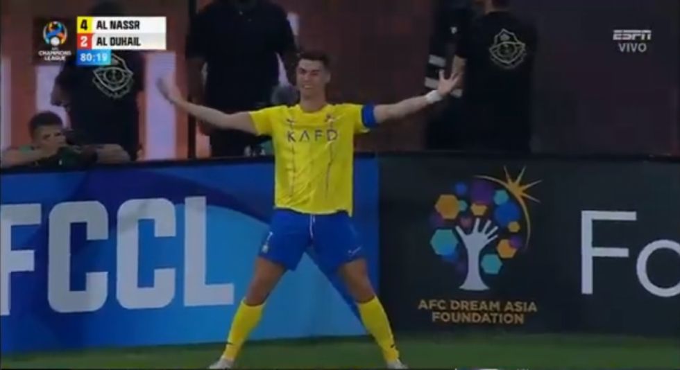 Video: Doblete de golazos de Cristiano Ronaldo por la Champions de Asia 
