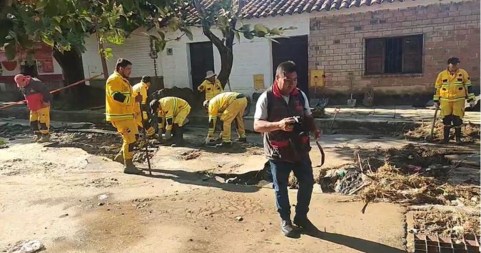 Personal del Municipio realiza trabajos de limpieza